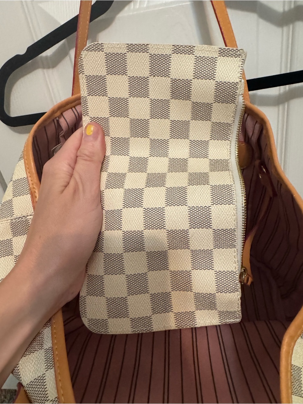 Louis Vuitton never full Neutral Checkered Tote Bag with Tan Trim - Picture 8 of 12